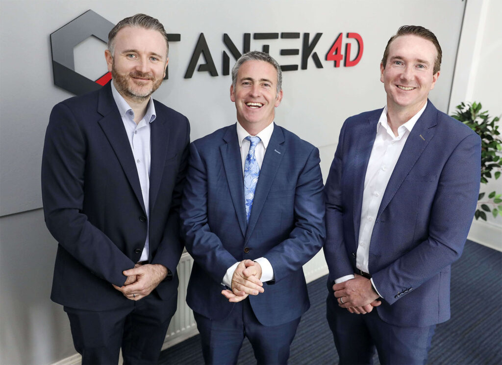 Tantek4D’s co-founder and CEO Conor Tansey pictured with Minister Damien English T.D, Minister for Business, Employment and Retail and Tantek4D co-founder and CTO Paul Tansey at Tantek4D’s offices in Sligo